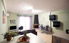 Cozy Apartment St John